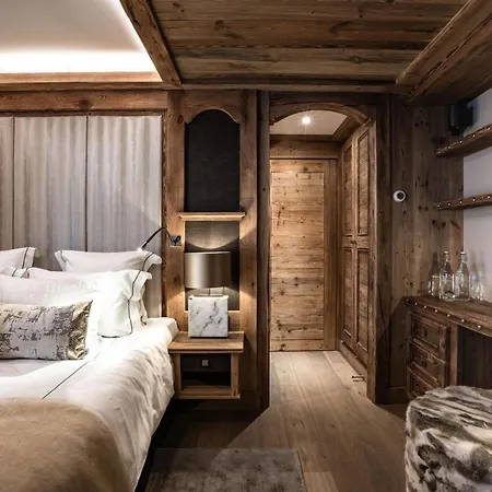 Apartment Echoes Of The Mountains: A Luxe Chalet In